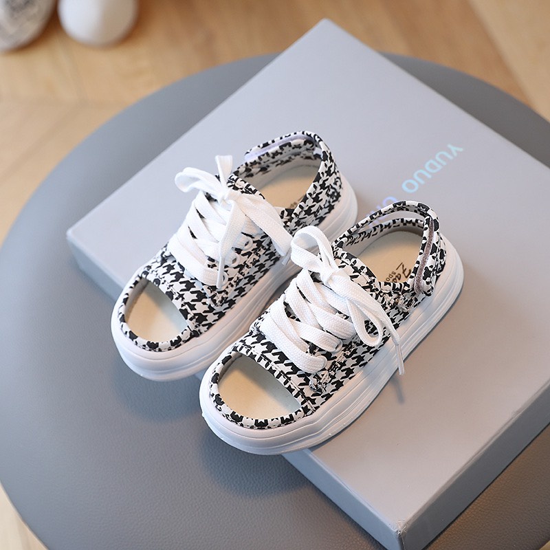 Giày thể thao thắt dây hở mũi năng động cho bé G834