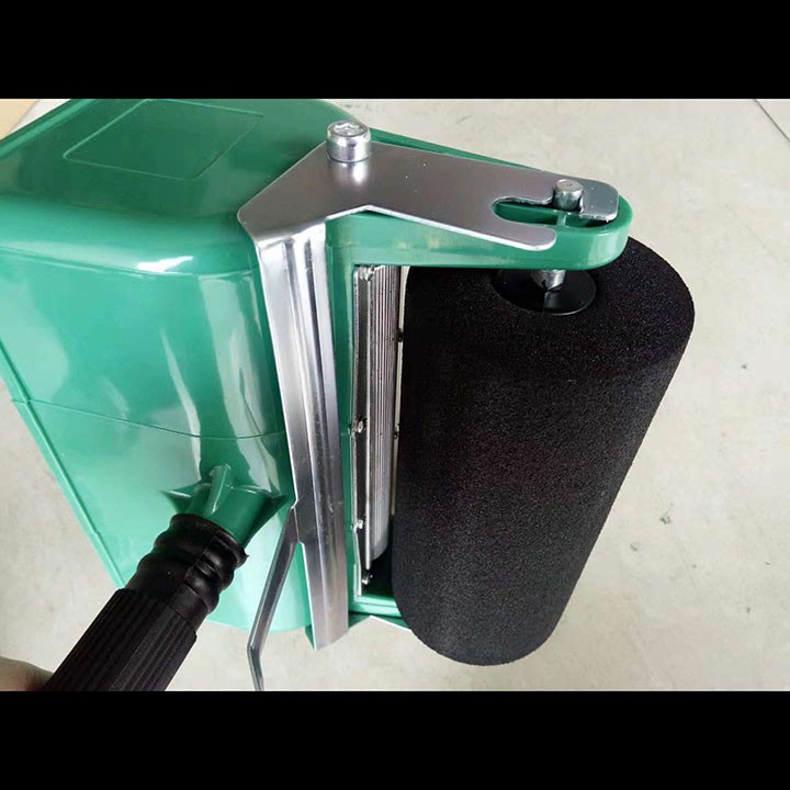 BỘ LĂN KEO DÁN GỖ - Bộ lăn keo với với thùng chứa để lưu trữ keo giúp dễ dàng xử lý và đảm bảo một lớp phủ đều