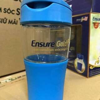 Cốc thủy tinh Luminarc có nắp (quà tặng từ Ensure Gold)