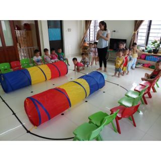 Ống chui vận động cho bé