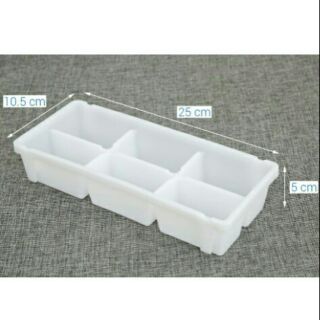 KHAY ĐÁ NHỰA 6 VIÊN