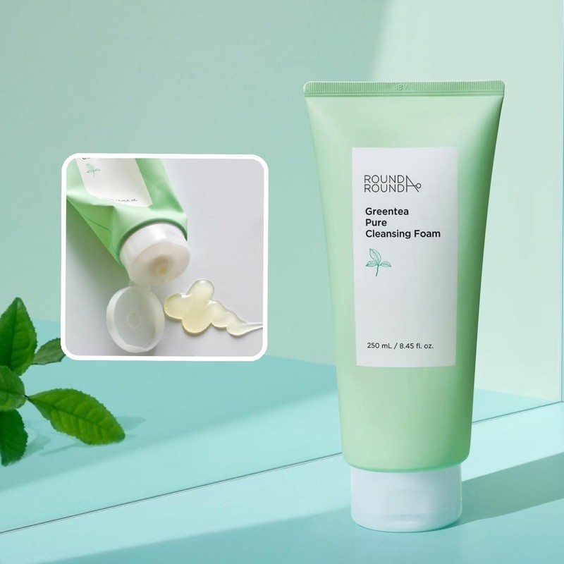 Sữa rửa mặt ROUNDAROUND GREENTEA MOISTURE CLEANSING FOAM
