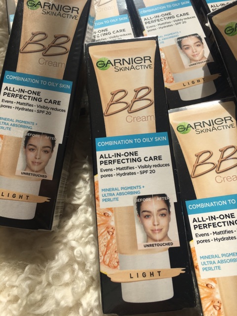 Kem trang điểm Garnier Skin Active BB Cream Long Lasting 12hr (Light) (BILL UK) SPF20 cho da dầu và da hỗn hợp màu sáng | BigBuy360 - bigbuy360.vn