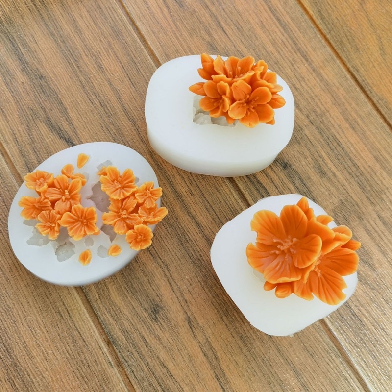 khuôn hoa nhí chùm trang trí bánh