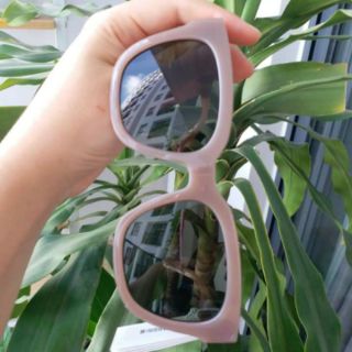 Kính H&M nội địa Pháp