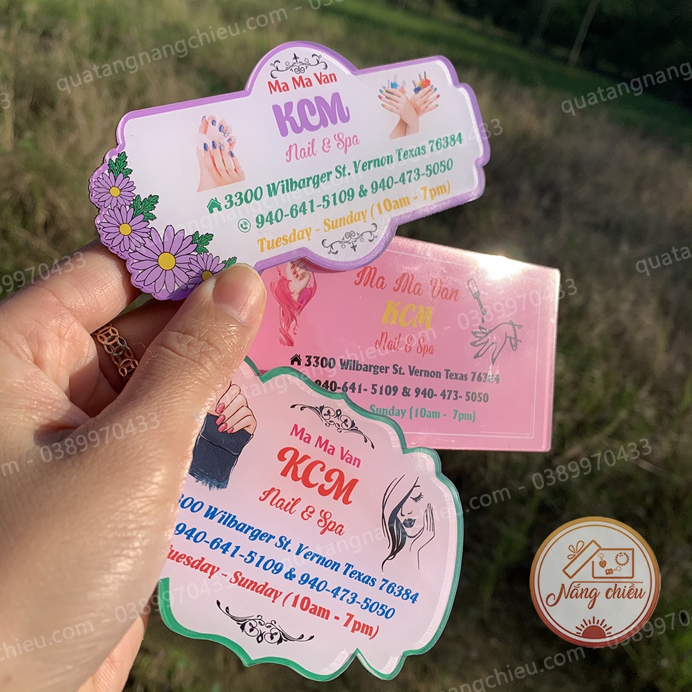 Bảng tiệm nail, móng , mi, thẩm mỹ viện, đạo cụ chụp ảnh mẫu nail, mẫu mi, móng, chất liệu mica sáng bóng và an toàn