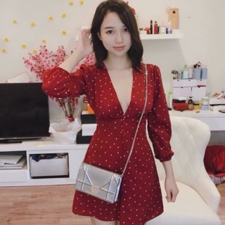 Váy bi đỏ