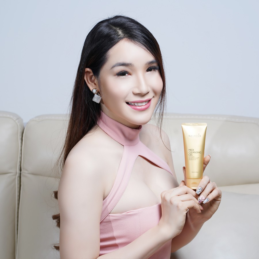 Sữa rửa mặt Navacos Medi Cleansing Gel Hàn Quốc, dành cho mọi loại da giúp tẩy da chết, hỗ trợ dưỡng da 100ml