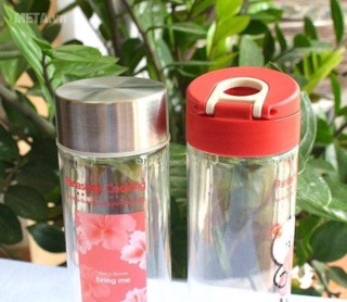 Set 2 bình nước mẹ và bé Komax