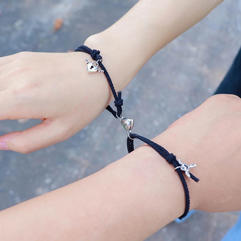 Cặp vòng tay cao su có khóa nam châm
