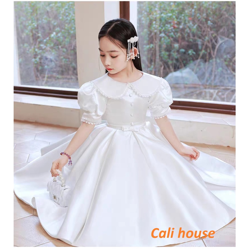 Đầm váy công chúa cho bé gái, váy trắng, dáng xòe, kiểu dáng váy thiết kế cho bé gái cổ sen ren trang trí.
