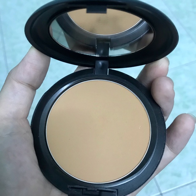 Phấn phủ MAC Nc45