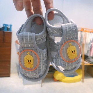 Giày tập đi cho bé