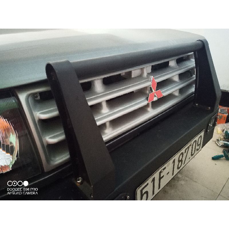 Logo Mitsubishi 3 viên kim cương mặt ga lăng trước  Pajero V31 V32 V33 V43 V45 V46 MB619578