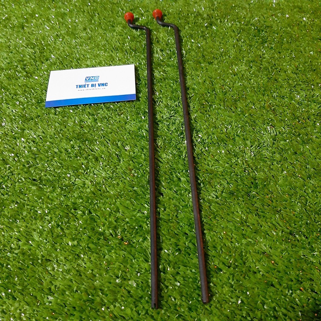 2 cây ty quay gắn tay bơm quay lốp xe tải