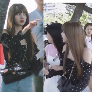 Áo trễ vai chấm bi giống lisa blackpink