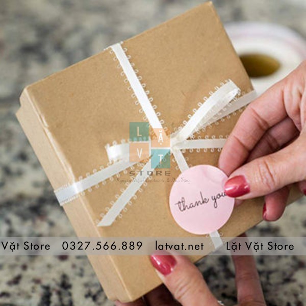 Tem decal màu hồng dòng chữ Thank You - 500 tem dán/cuộn để cảm ơn khách hàng, nổi bật sản phẩm