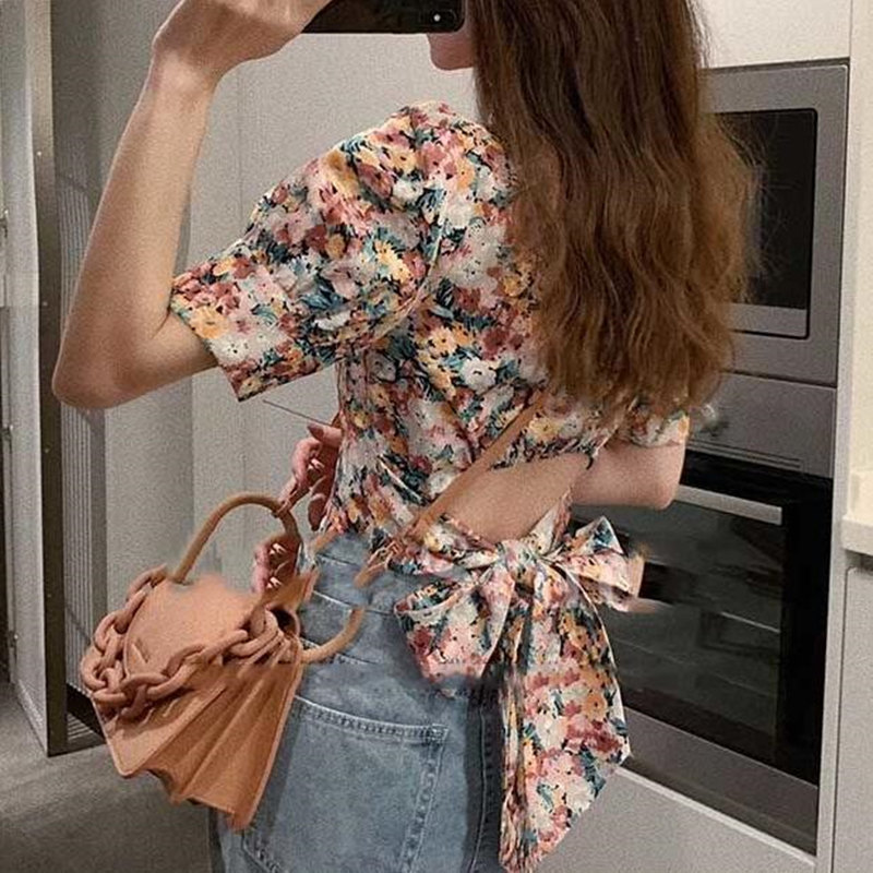 Áo kiểu tay ngắn cổ vuông hoạ tiết hoa phong cách retro thời thượng