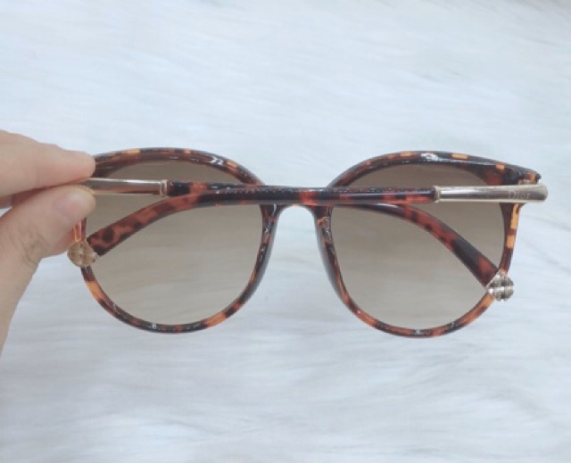 Mắt mèo béo sang chảnh D09 | BigBuy360 - bigbuy360.vn