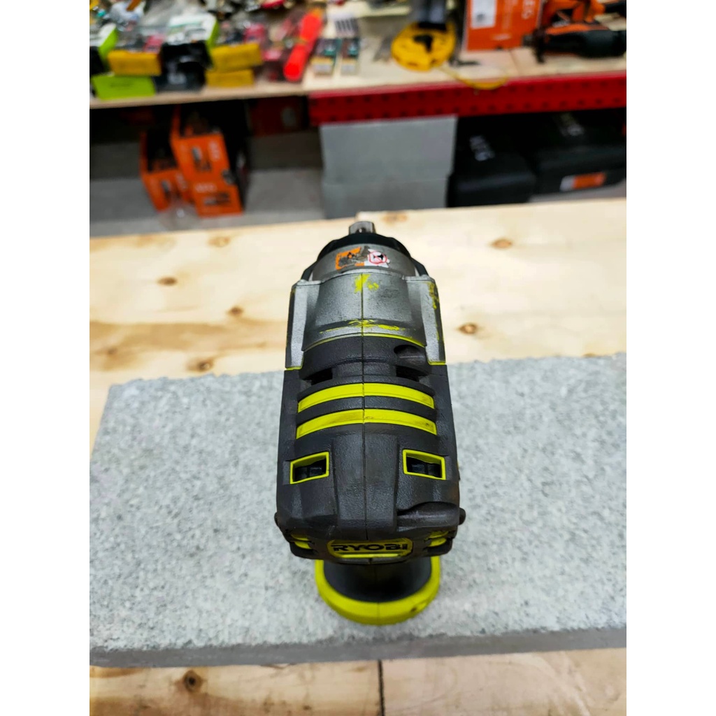 MÁY BẮN BULONG PIN RYOBI R18IW7