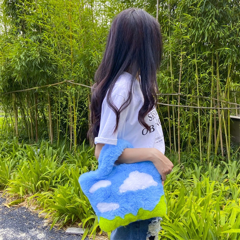 Túi Xách Lông Nhung Họa Tiết Bầu Trời Xanh Trắng Thiết Kế Dễ Thương Thời Trang Mùa Đông