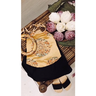 Yếm gấm trang phục tết trung thu