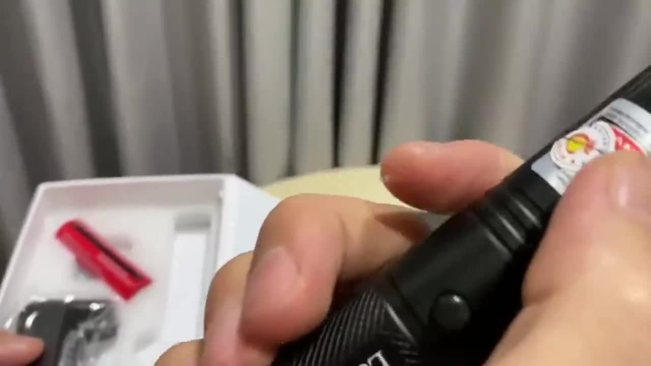 Đèn pin laser 303 Cao Cấp gồm pin, sạc và khóa - Bút trình chiếu laser | BigBuy360 - bigbuy360.vn