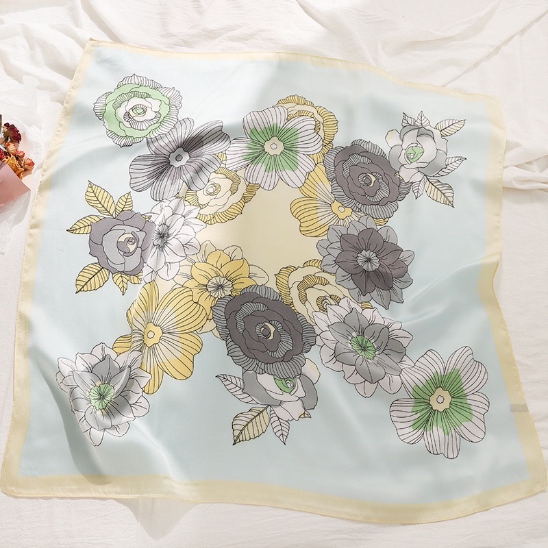 Khăn turban lụa vuông size 70x70cm in hoa dễ thương - Maben