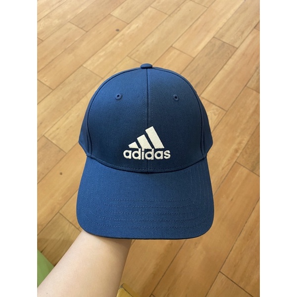 Mũ Adidas hàng chuẩn auth, có mail mua hàng chính hãng