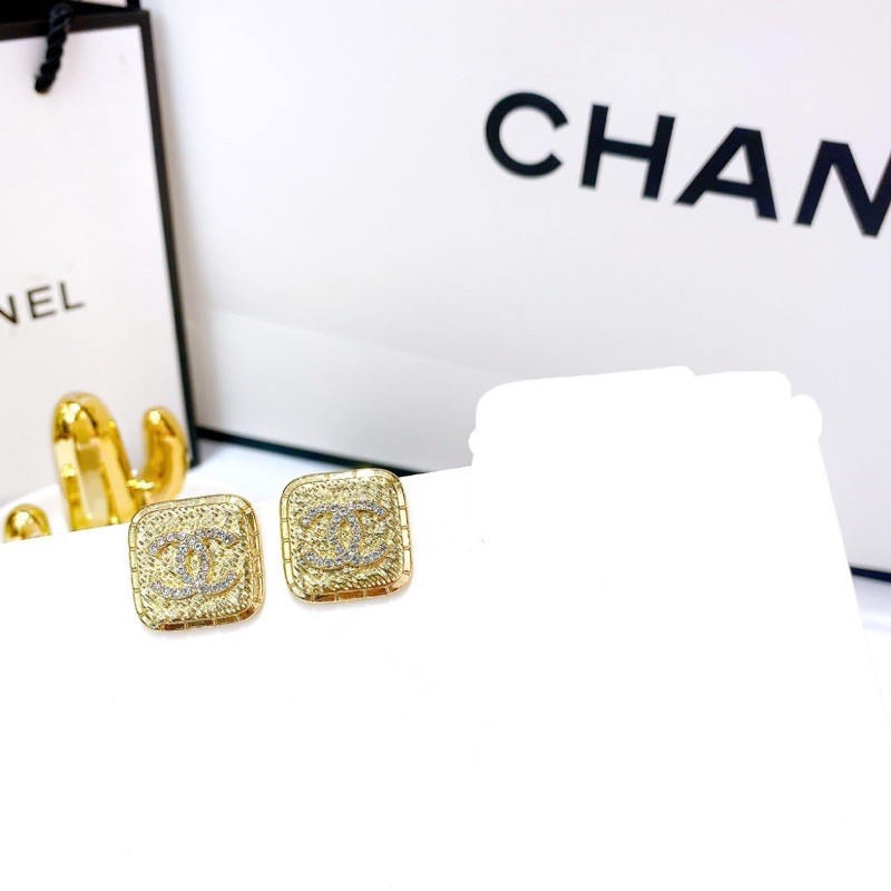 khuyên tai chan€l đính đá, khuyên tai Cd hót trend