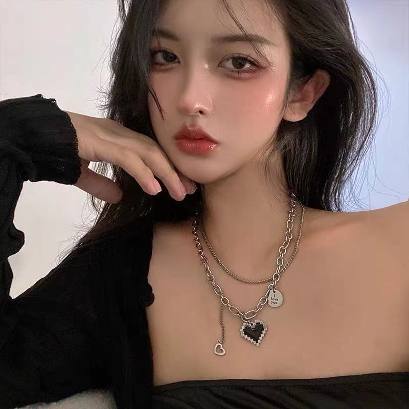Dây Chuyền Hai Lớp Thiết Kế Sang Trọng Với Mặt Dây Hình Bút Chữ Love Màu Đen Dễ Phối Đồ Cho Nữ