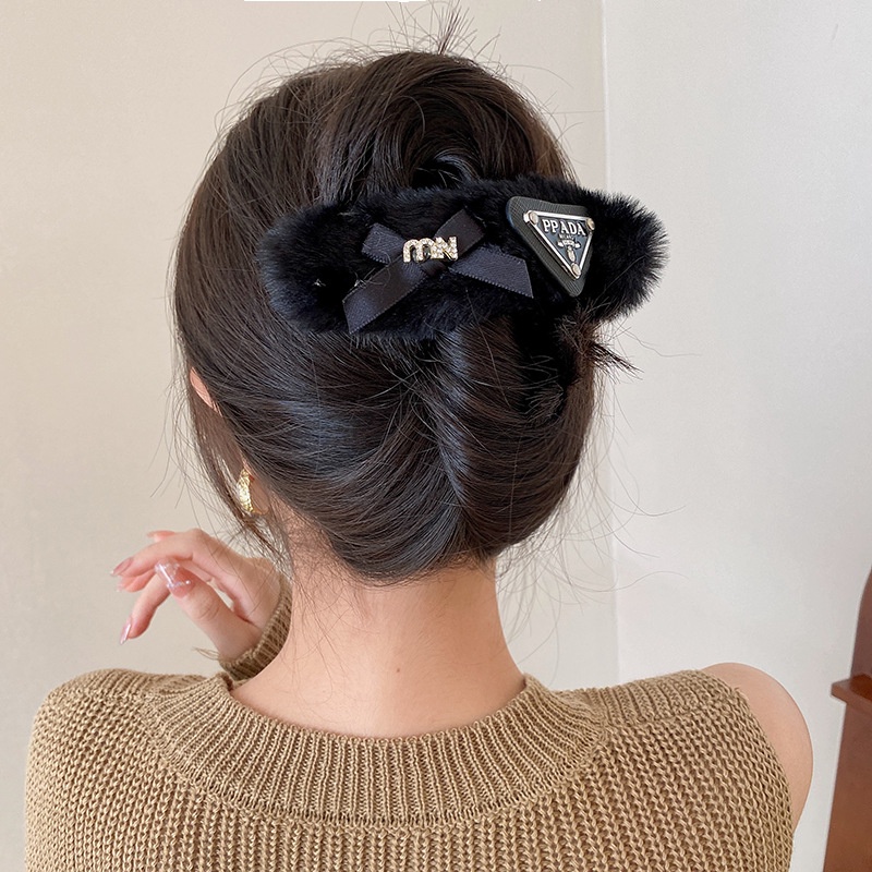 Kẹp Tóc Hình Nơ / Tam Giác Bằng Lông Nhung Thời Trang Thu Đông Cổ Điển Dành Cho Bạn Nữ