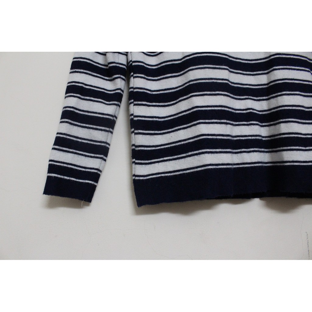 Áo len cổ 3 phân kẻ ngang trắng xanh coban