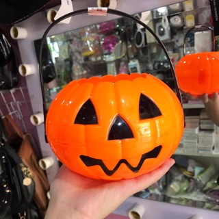 Quả bí đỏ halloween