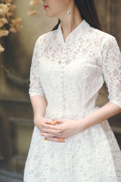 Đầm cưới kín đáo nhẹ nhàng