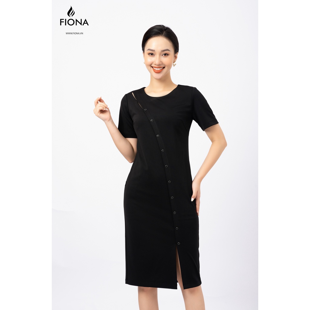 Đầm công sở nữ Fiona dáng ôm cổ tròn thiết kế trang trí cúc hở trên ngực F421218