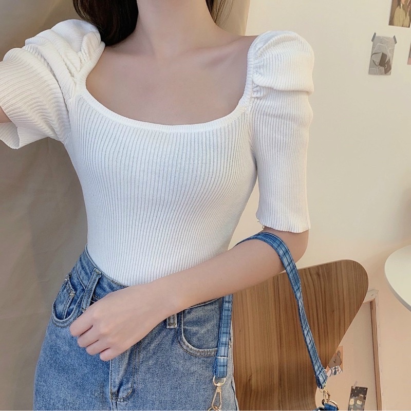 Áo thun gân tay lỡ cổ vuông vai phồng