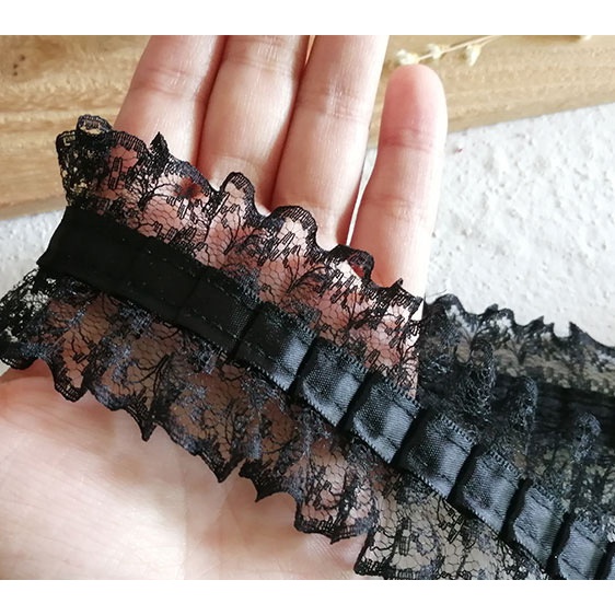 Dây ruy băng ren xếp ly rộng 4.5cm màu trắng/ đen dùng trang trí quần áo búp bê