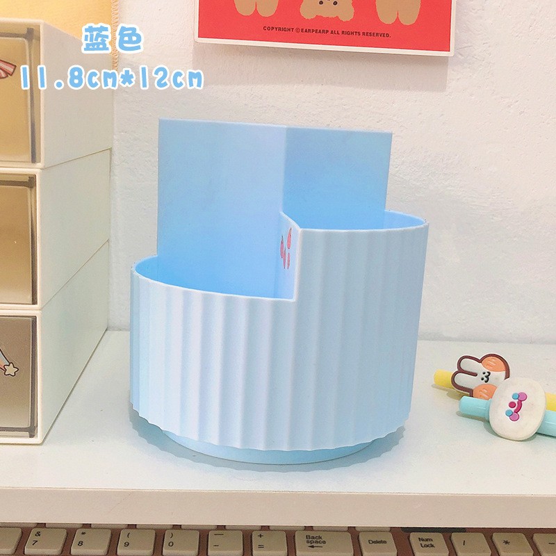 Ống cắm bút 3 ngăn xoay 360 độ dán sẵn stcker cute