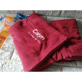 Mền nỉ siêu nhẹ và ấm quà từ Caryn đỏ