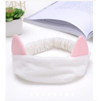 Băng đô tai thỏ cute, rất đẹp và duyên dáng