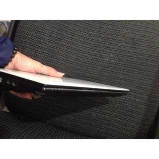 Laptop Acer mini Màn 10.1 máy nhỏ gọn, tiện mang đi lại, máy chạy ứng dụng văn phòng mượt.
