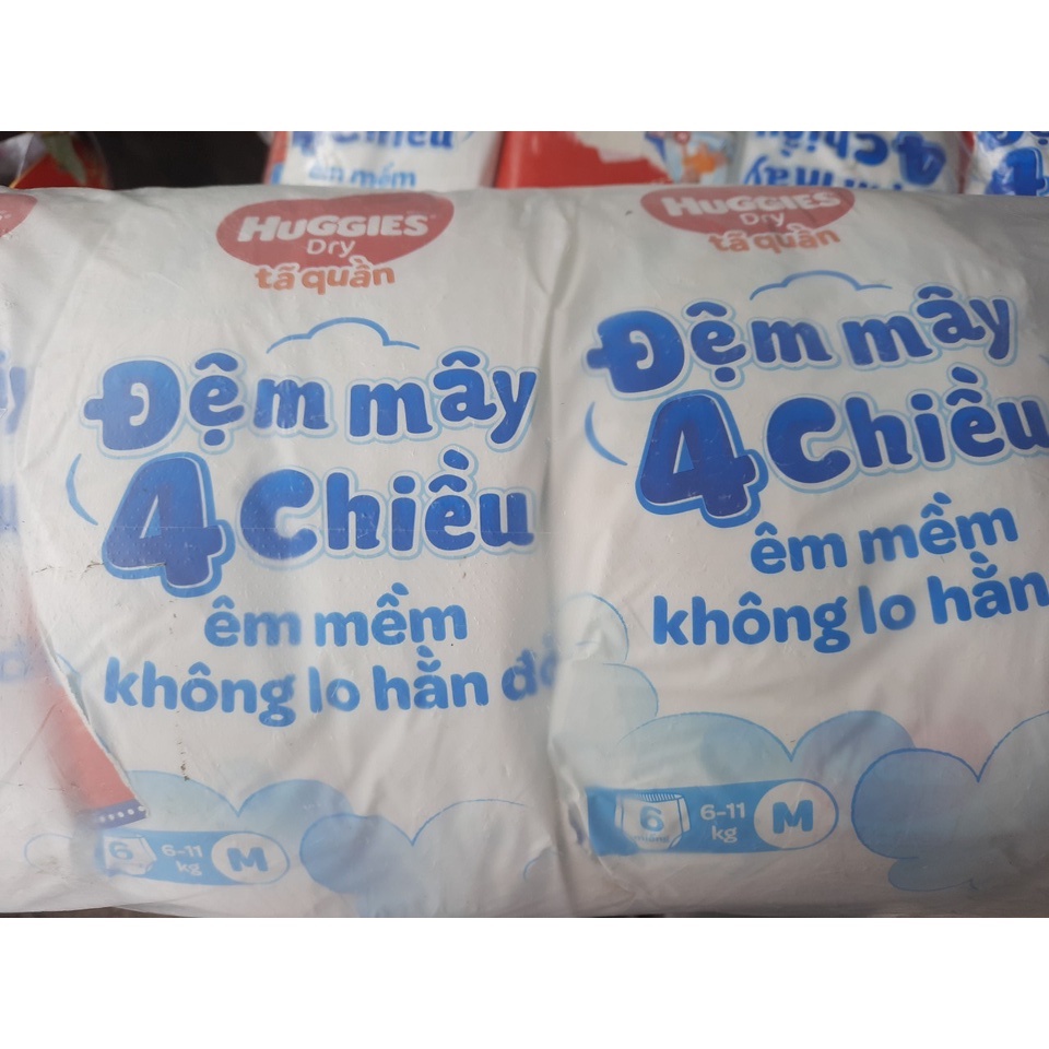 tặng 1 khủng long chíp=102  ---Tã quần Huggies phiên bản mới đệm mây cao cấp M102miếng (túi 6-8 miếng )