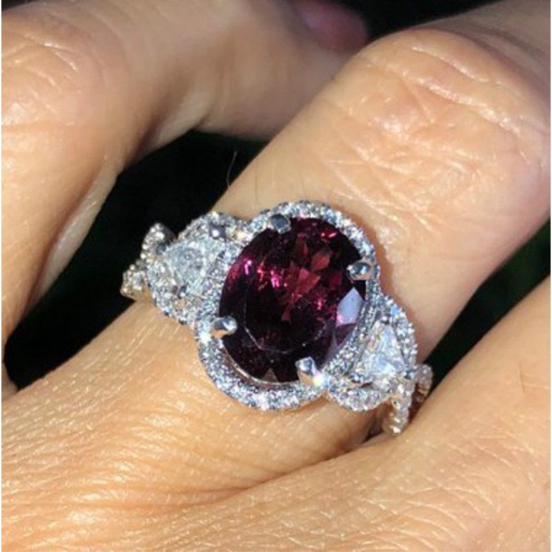 Nhẫn đính hạt kim cương hạt ngọc ruby làm quà tặng ngày cưới