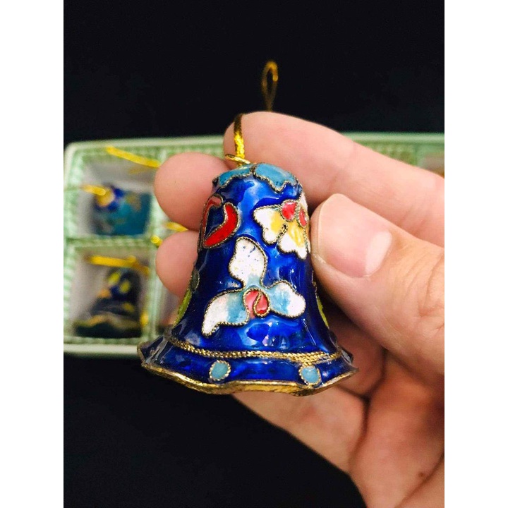 Chuông đồng pháp lam nhiều màu thủ công, giao màu ngẫu nhiên