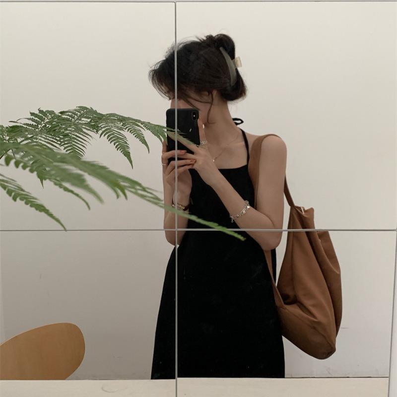 Đầm dài hai dây thiết kế mới quyến rũ thời trang dành cho mùa hè