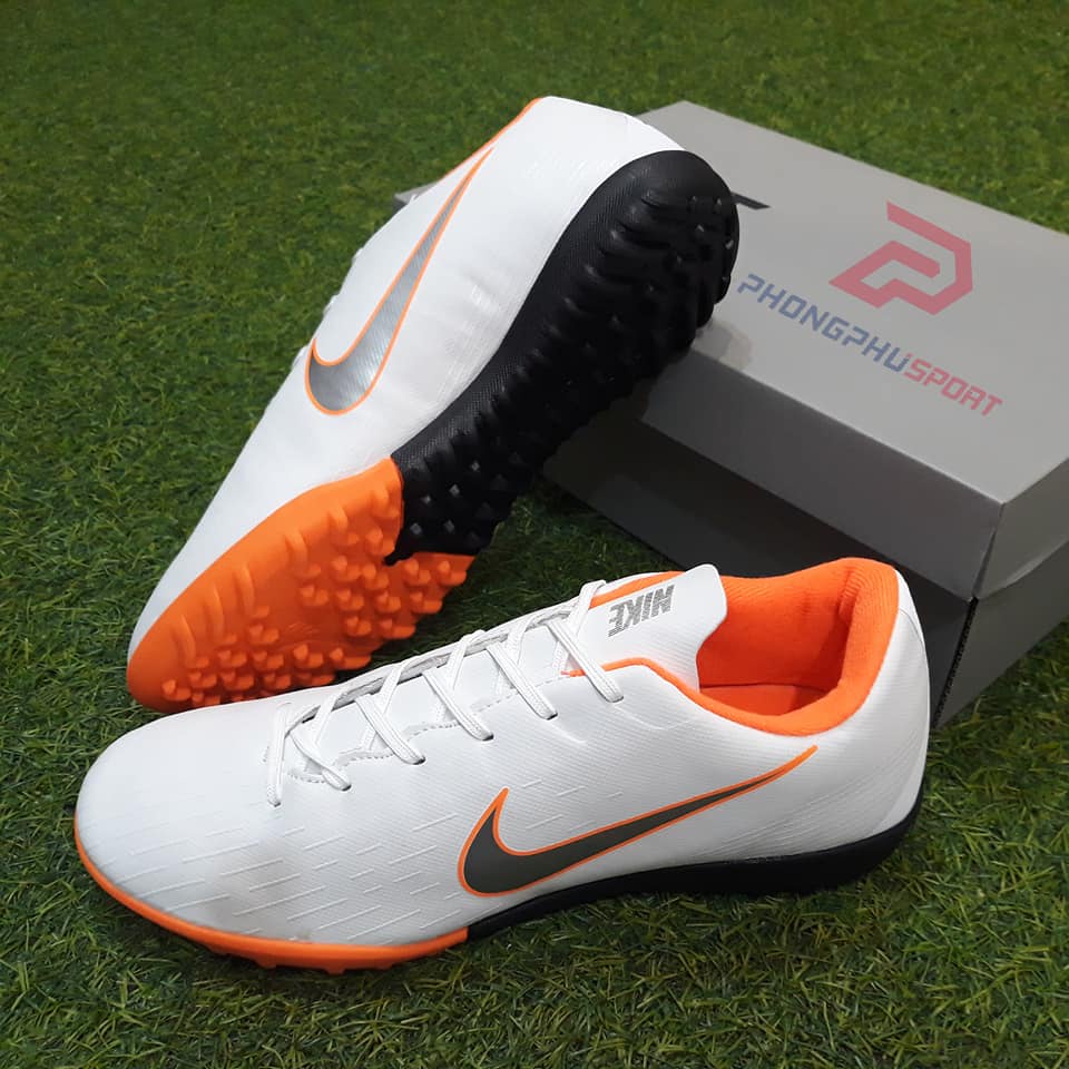 Giày Đá Bóng Mercurial Vapor 13 Trắng Vạch Cam TF