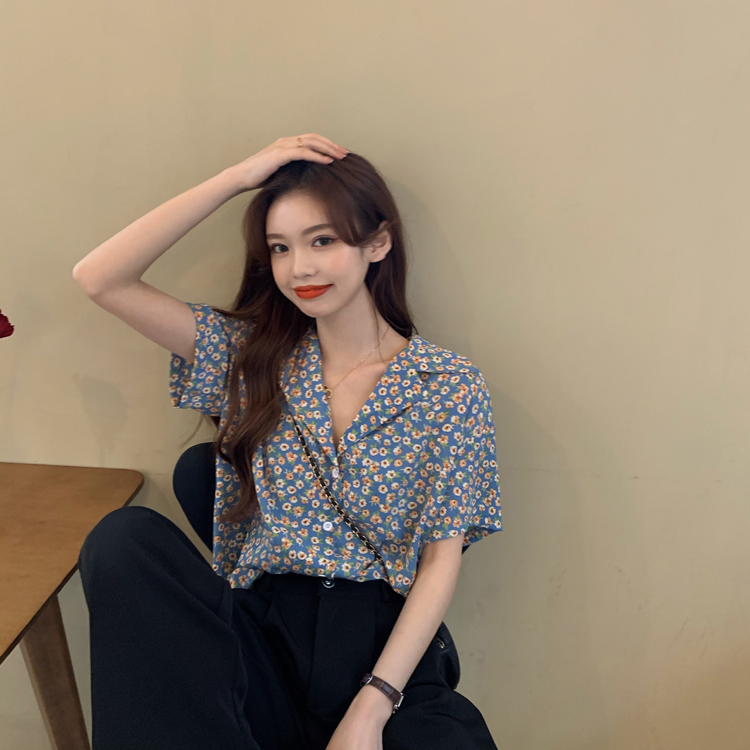 Áo Sơ Mi Nữ Tay Ngắn Họa Tiết Hoa Phong Cách Retro Hàn Quốc