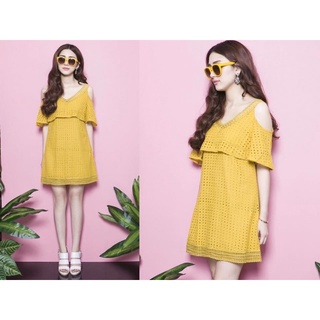 ĐẦM THÔ THÊU KHOÉT VAI