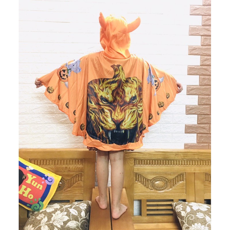 Áo choàng sừng hoá trang halloween vải in họa tiết 3D
